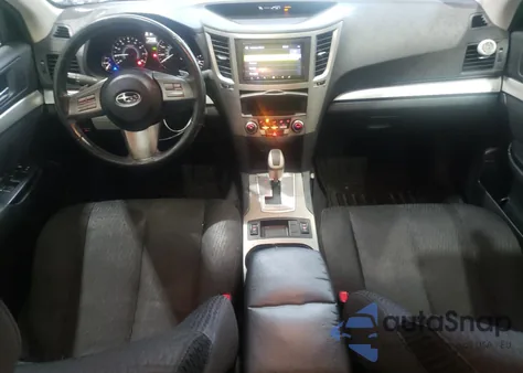 2010 Subaru Legacy 2.5I Premium из США, поврежденный, VIN 4S3BMCG65A3240816